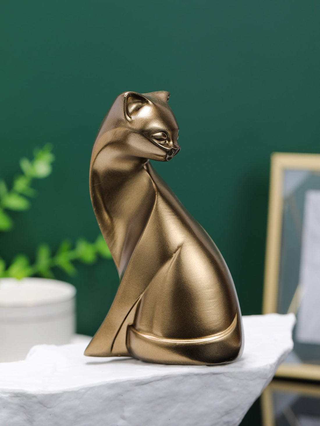 Enhance the elegance of your space with our Charming Cat Home Decoration. Crafted with sophistication, this beautiful piece adds character to any room. Made from high-quality materials, it's durable and long-lasting. Elevate your home decor and create a refined atmosphere with our charming cat decoration.