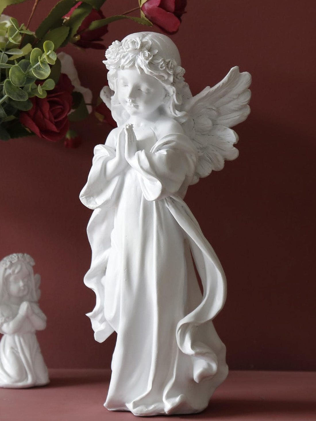 Enhance your home decor with the Heavenly Touch: Modern Angel Shaped Decoration Craft. This beautifully crafted piece is a unique and elegant addition to any room. Made with expert craftsmanship, this angel decoration adds a touch of sophistication and charm. Elevate your interior design with this heavenly touch.