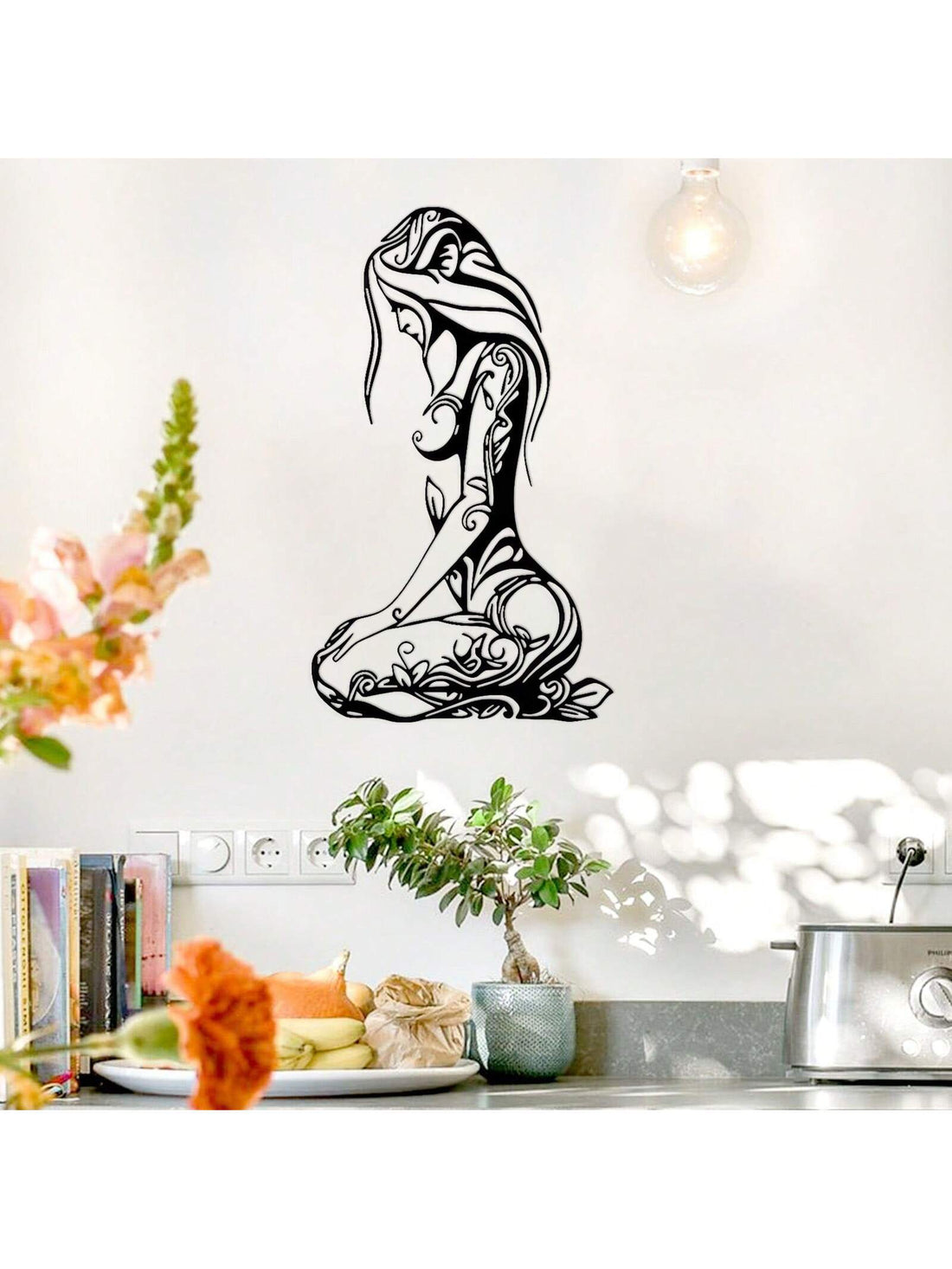 Experience contemporary elegance with our Kneeling Woman Modern Black Metal Wall Art. The sleek and modern design of this piece adds a touch of sophistication to any room. Made with high-quality metal, this wall art is a beautiful statement piece for your home decor.