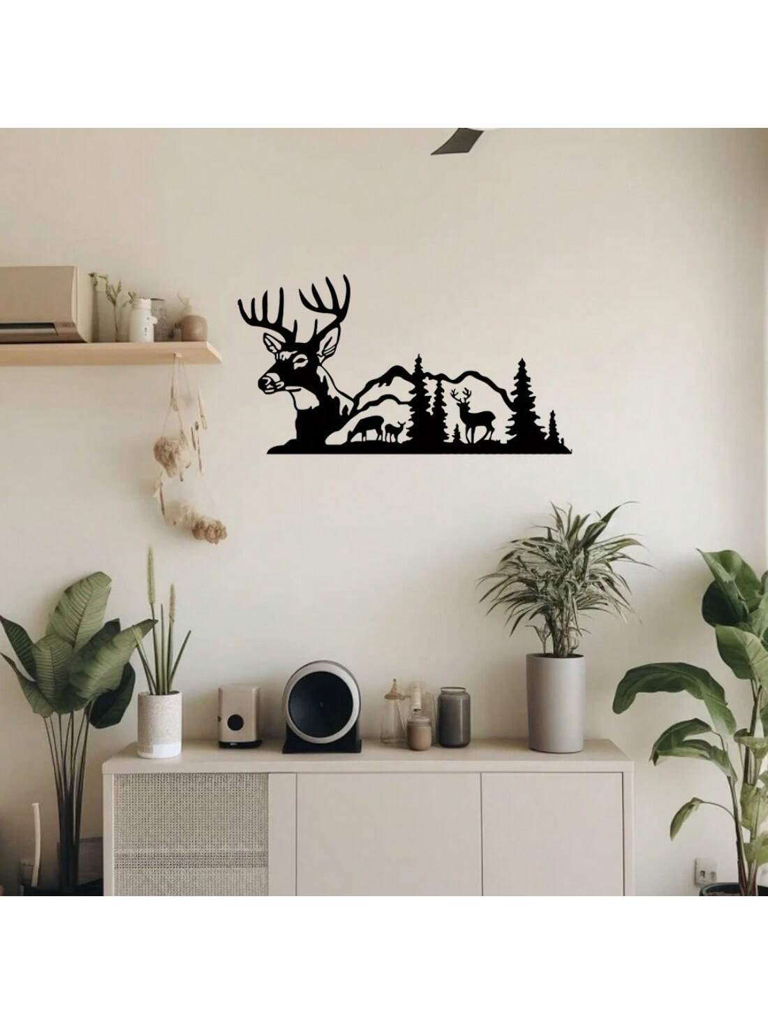 This Elegant Iron Horse Branch Wall Art adds a touch of style to any space with its creative elk design. Crafted from durable metal, it can be used both indoors and outdoors for versatile holiday charm. Elevate your home decor this season with this unique and elegant piece.