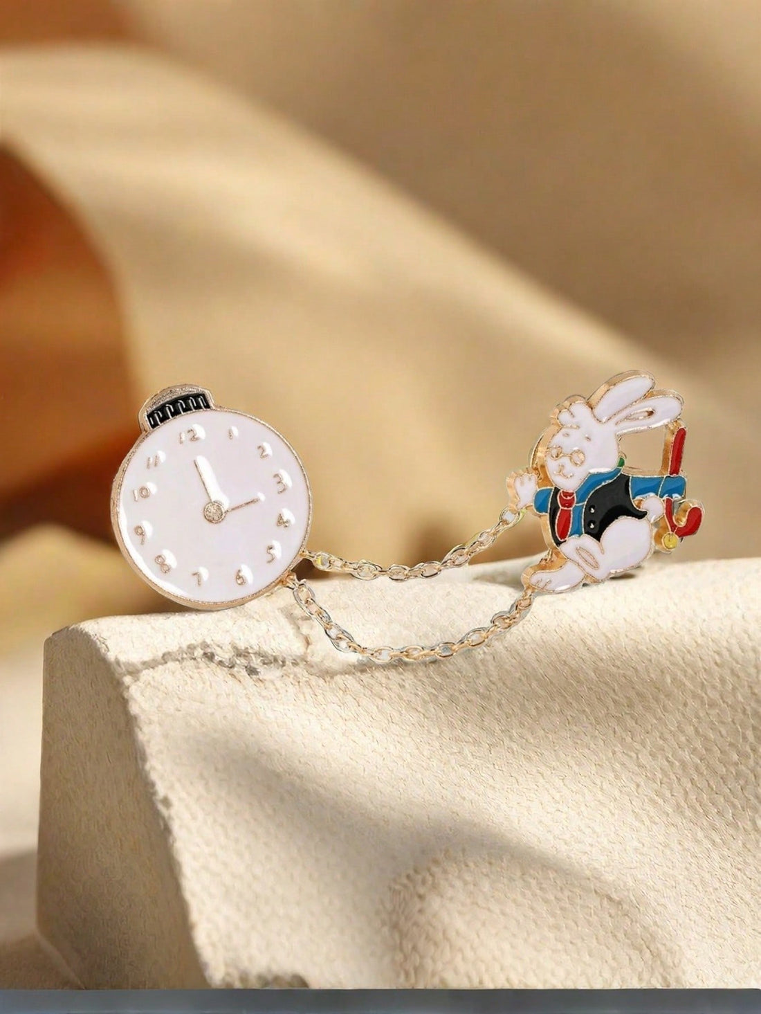 Whimsical Wonderland: Alice in Wonderland Rabbit Brooch & Watch Set - Charming Chain Accessory for Couples