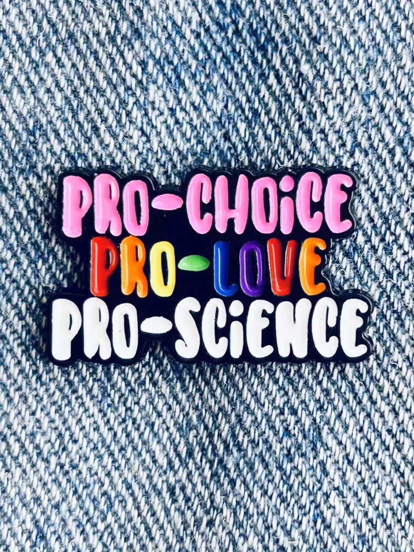 Add a touch of fun to your wardrobe with our Colorful Science Cartoon Enamel Lapel Pin! Perfect for kids and friends, this pin features vibrant science-themed characters that will spark curiosity and creativity. Made with high-quality enamel and a secure clasp, it's a durable and stylish accessory.