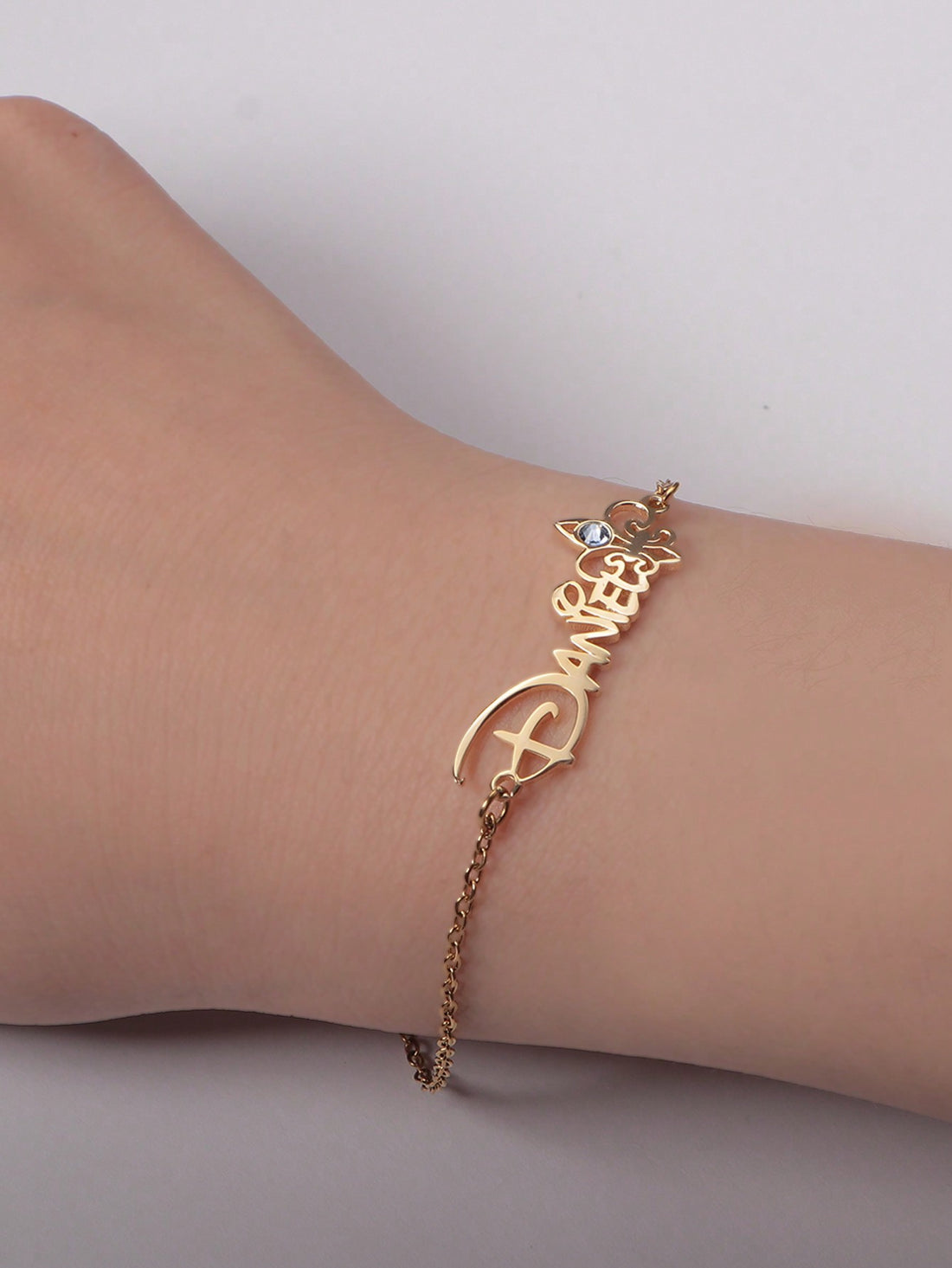 This stylish Personalized Gemstone Bracelet is the perfect gift for any occasion. Featuring a variety of gemstones, such as amethyst and turquoise, this bracelet can be personalized to make it even more meaningful. Show someone how much you care with this beautiful and thoughtful present.