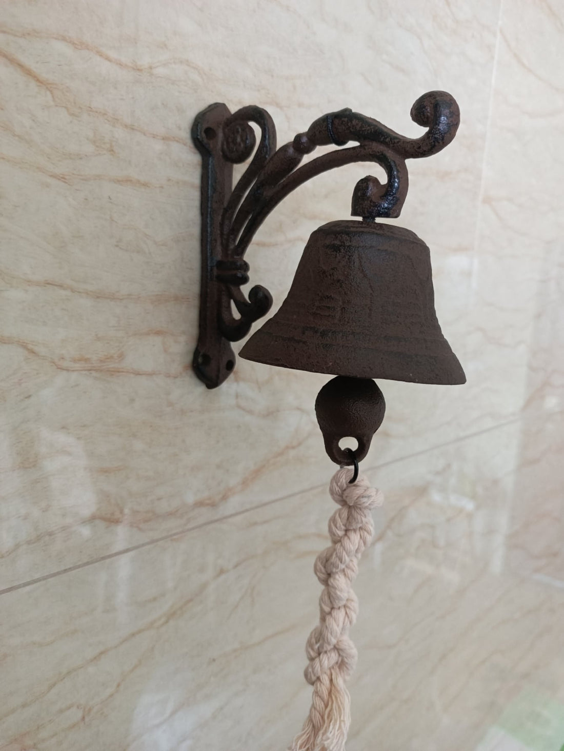 Add a touch of vintage charm to your door or home with Retro Bell Decor. This stylish piece will transport you back in time, adding a unique and timeless touch to your space. With its classic design and high-quality construction, this bell will become a beloved addition to your decor.
